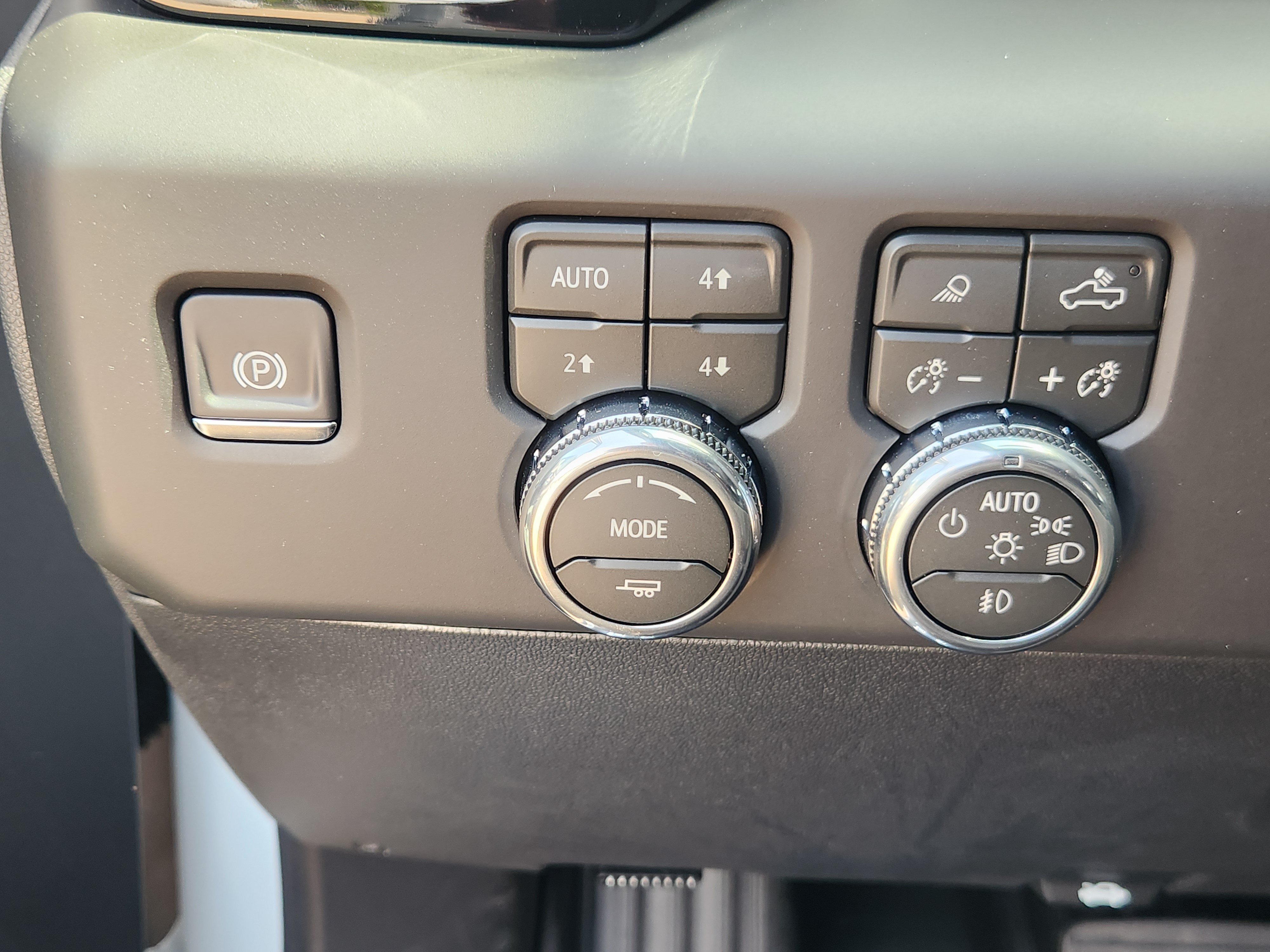 2026 GMC Sierra 2500HD AT4 - Photo 17