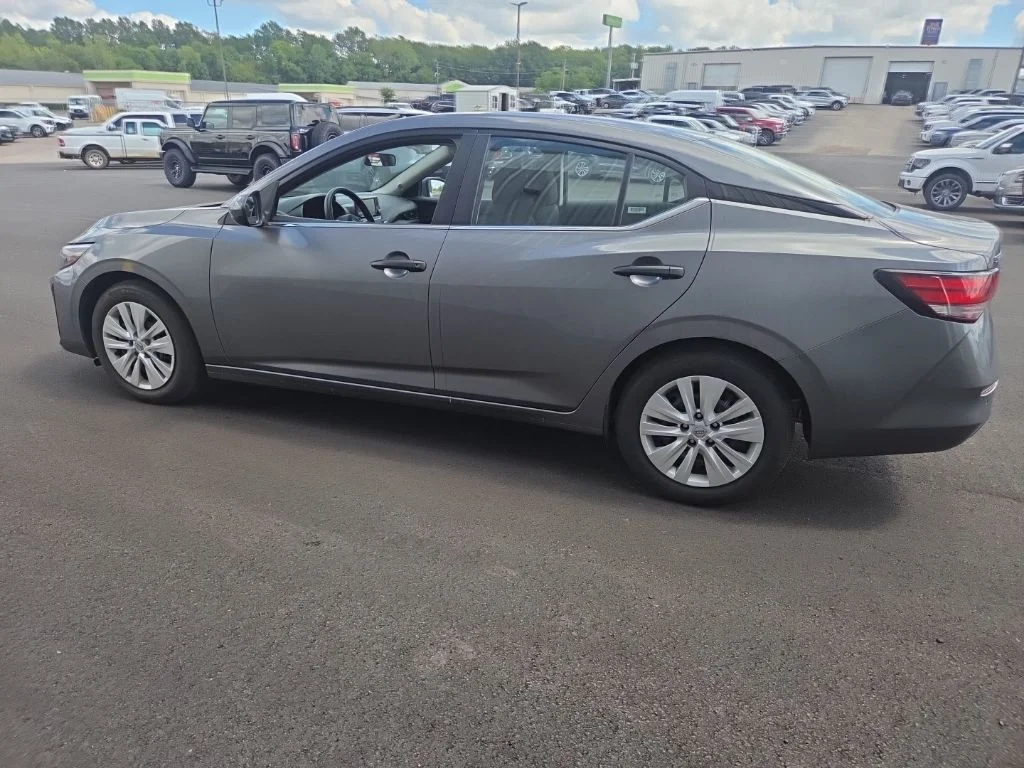 Used 2025 Gray Nissan S image 8