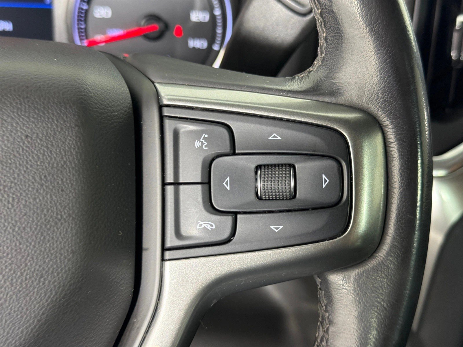 Used 2019 Silver Ice Metallic Chevrolet LT Trail Boss image 25