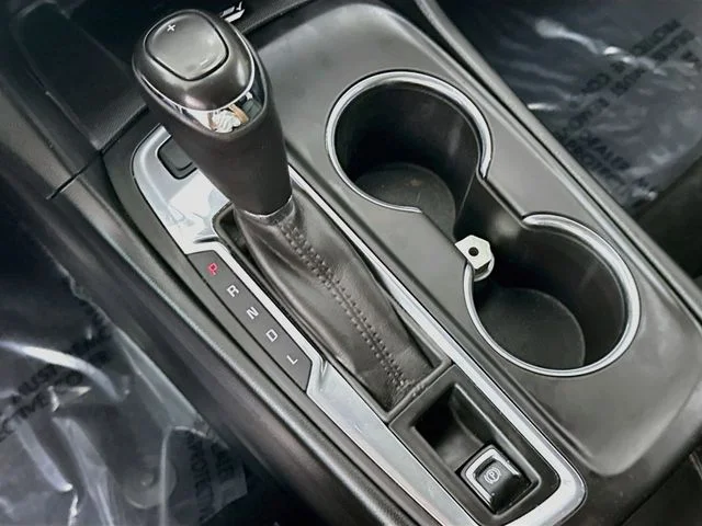 Used 2019 Red Chevrolet Premier image 17