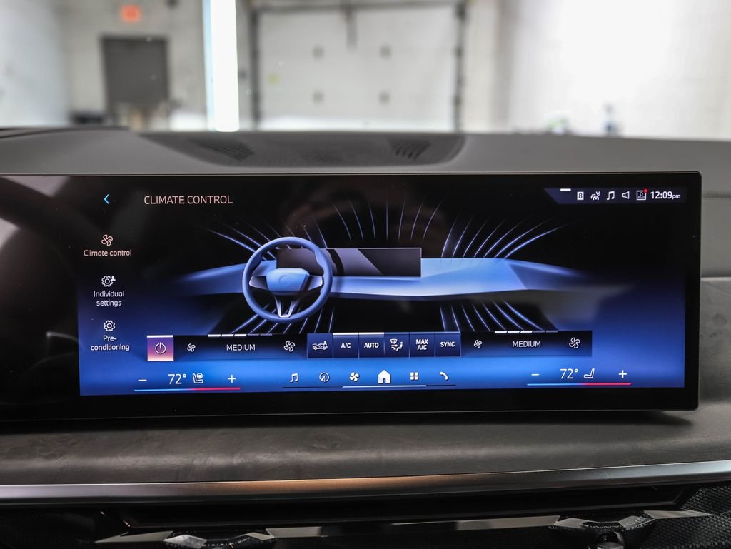 New 2026 Carbon Black Metallic BMW xDrive40i image 18