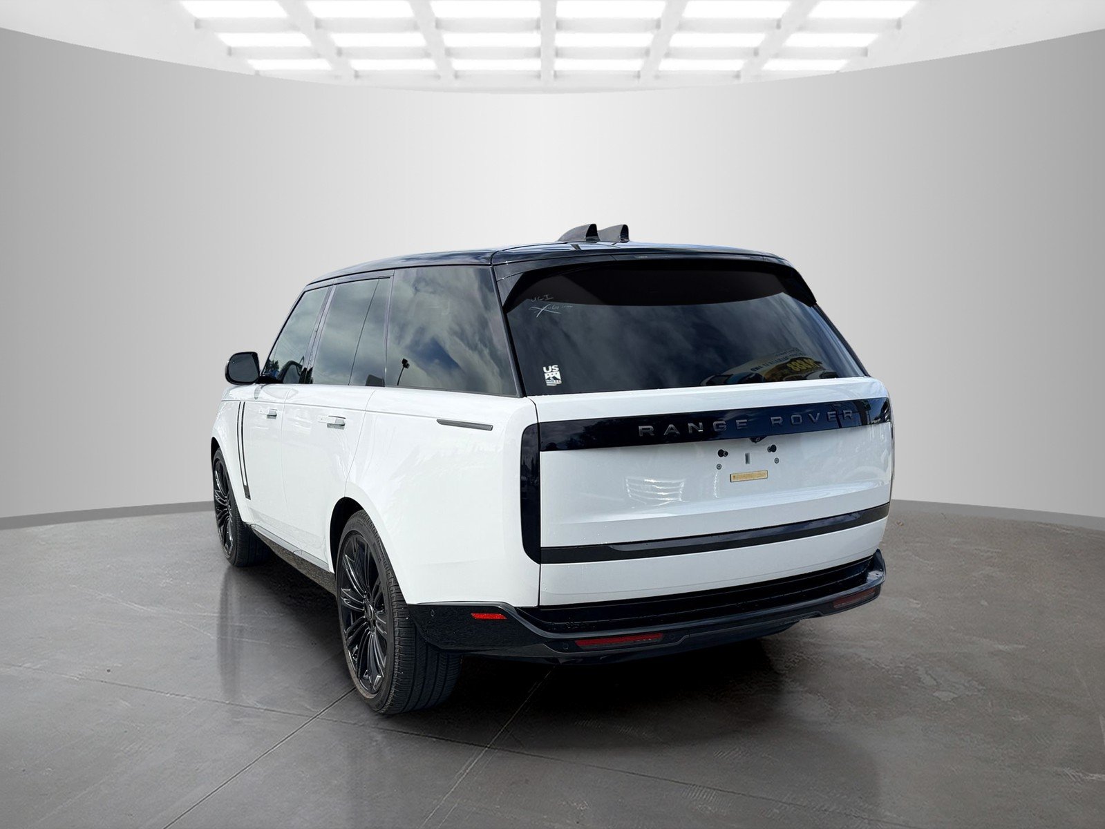 Used 2025 Fuji White Land Rover Autobiography image 7