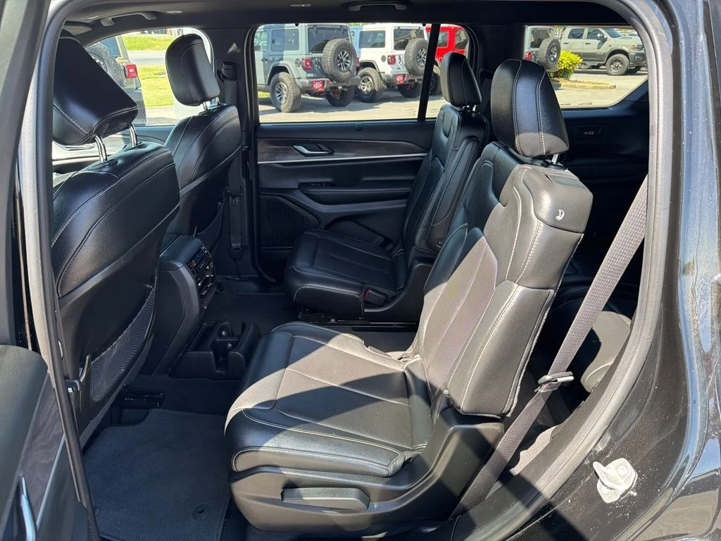 Used 2024 Black Jeep Limited image 25
