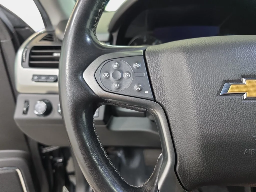 Used 2020 Black Chevrolet Premier image 17