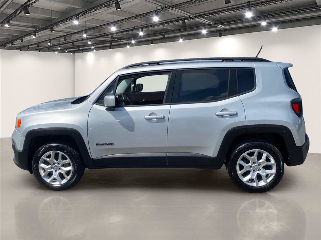Used 2017 Glacier Metallic Jeep Latitude image 4