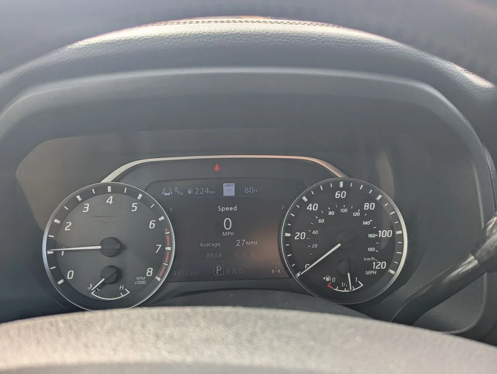 Used 2023 White Nissan Platinum Reserve image 34