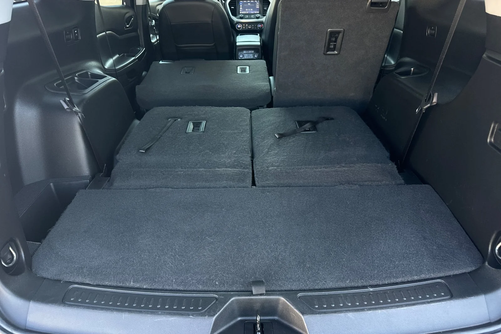 Used 2021 Black GMC SLT image 16