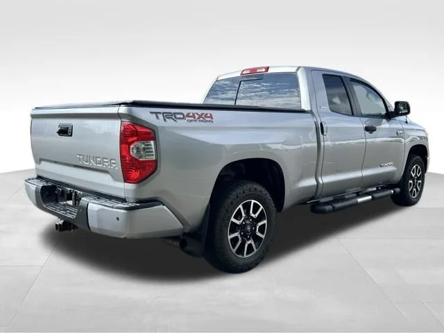 Used 2017 Silver Toyota SR5 image 5