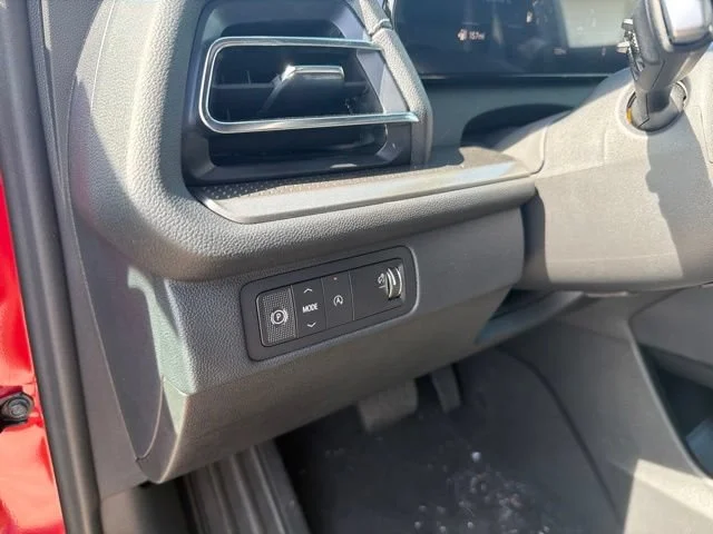 2027 Chevrolet Traverse LT - Photo 16