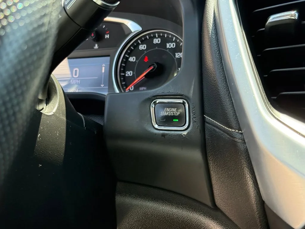 Used 2021 SATIN STEEL METALLIC GMC SLE image 24
