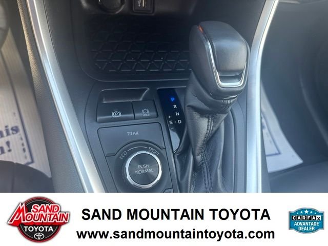 Used 2025 Silver Toyota XLE Premium image 21