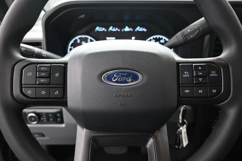 New 2026 Carbonized Gray Metallic Ford XLT image 11