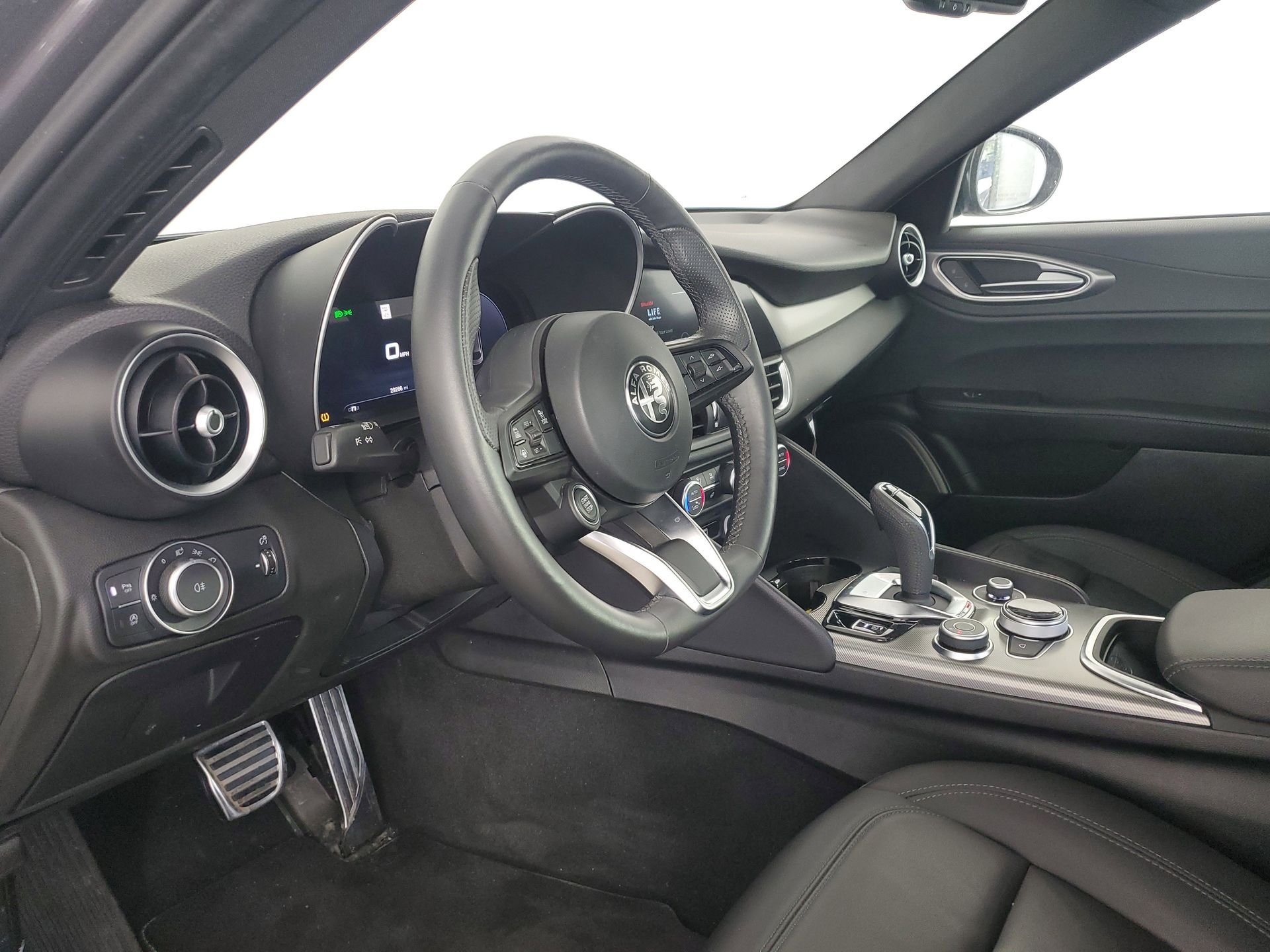 2024 Alfa Romeo Giulia Ti - Photo 26