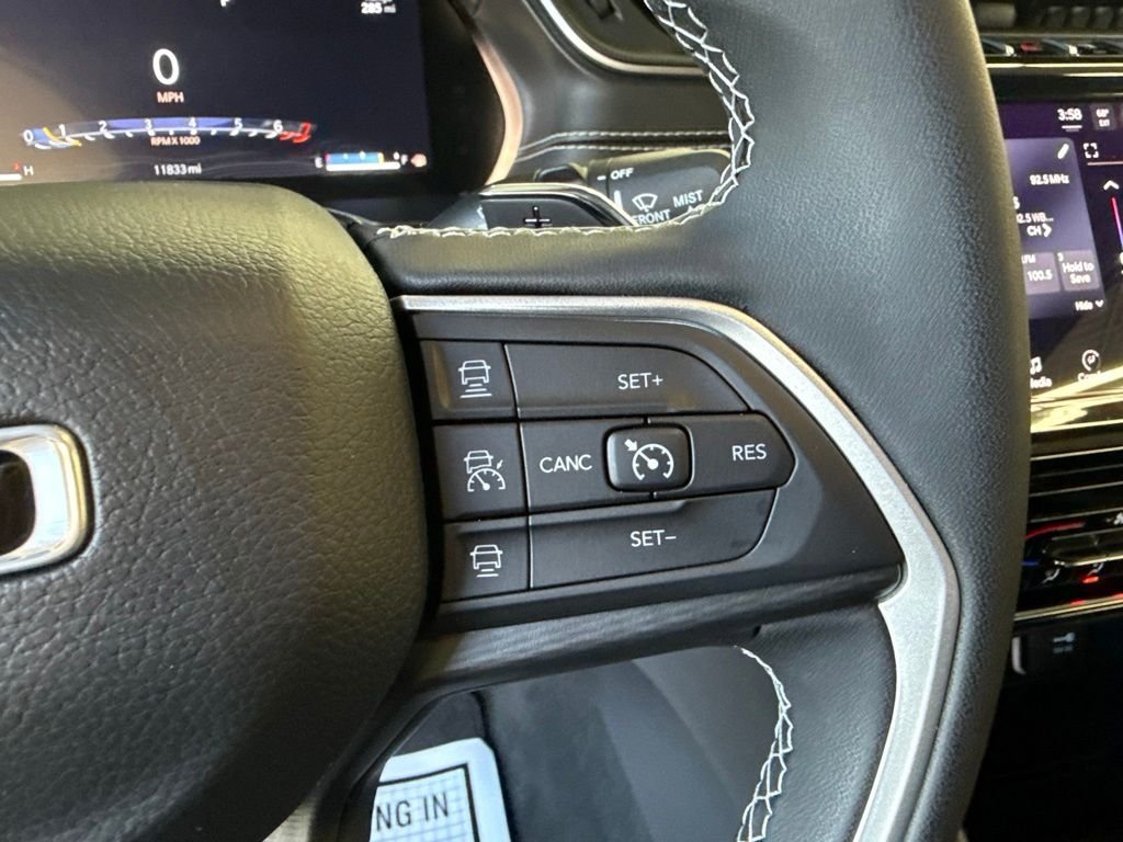 Used 2023 Black Jeep Laredo image 27