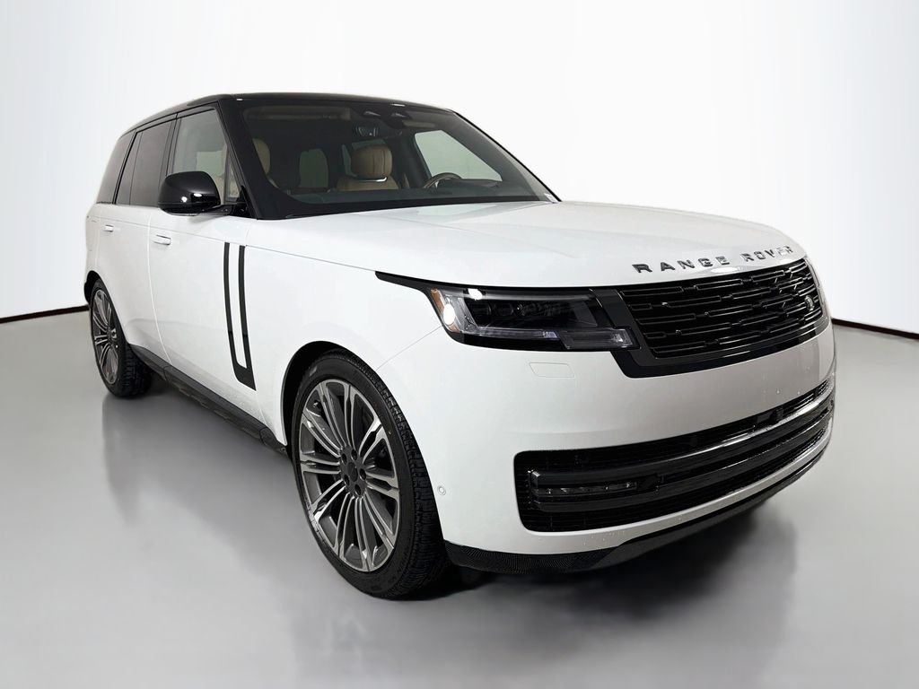 New 2026 Fuji White Land Rover SE image 3