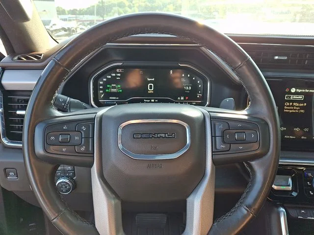 Used 2025 Black GMC Denali image 21