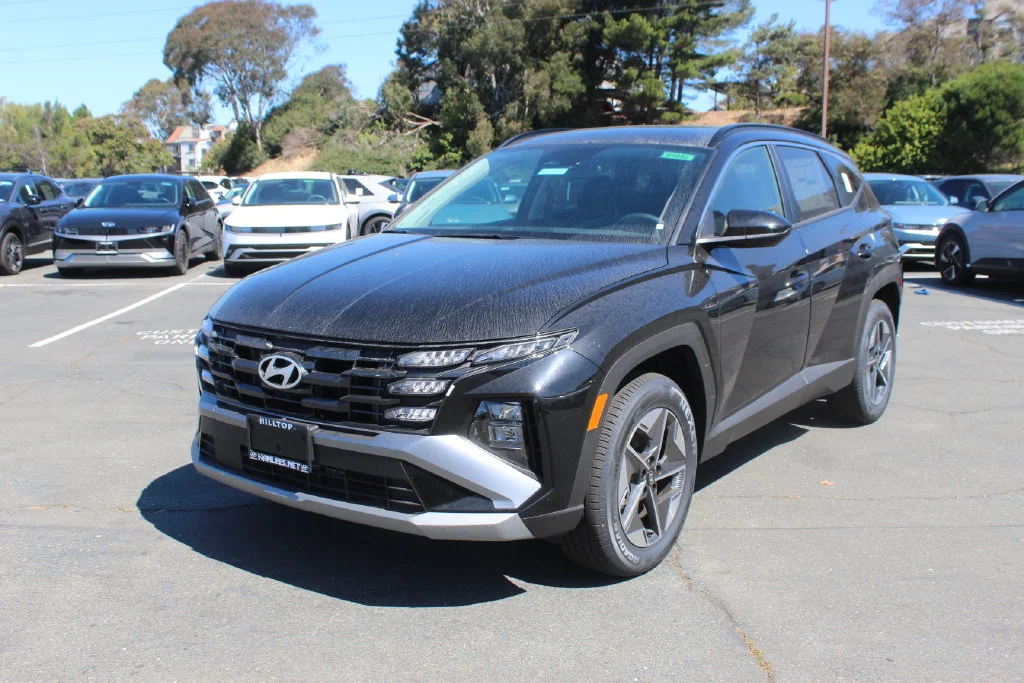 New 2026 Gray Hyundai SEL image 3