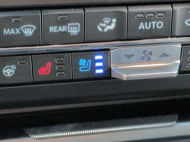New 2026 Agate Black Metallic Ford F-350® Platinum® image 22