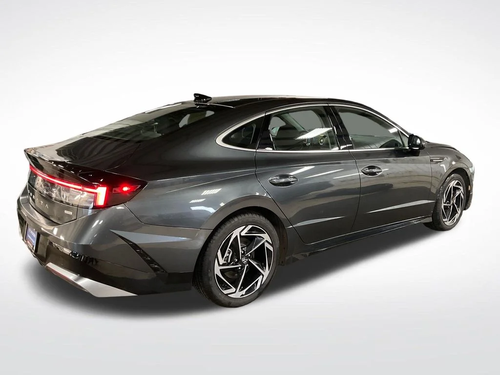 Certified Used 2026 Gray Hyundai SEL Sport image 5