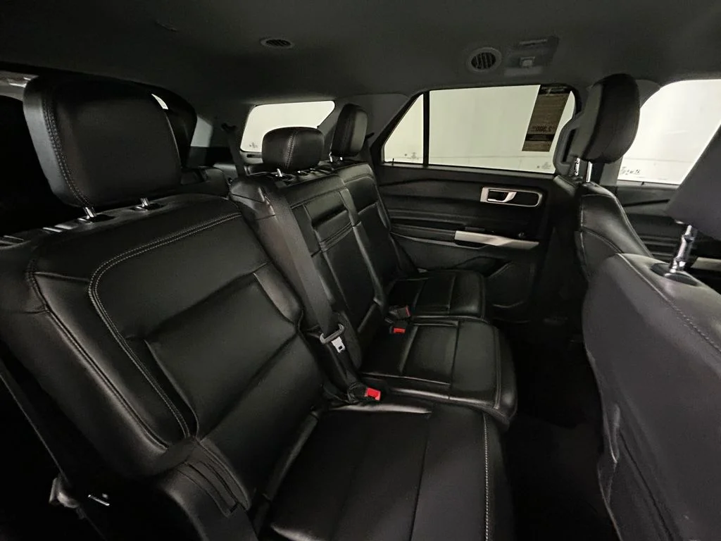 Used 2023 Silver Ford XLT image 17