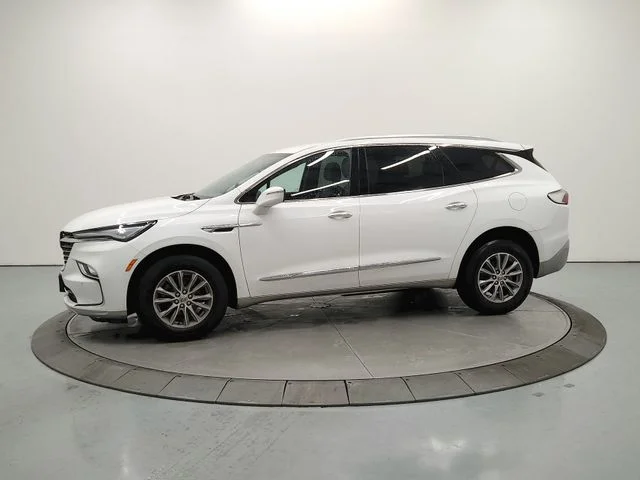 Used 2023 White Buick Essence image 5