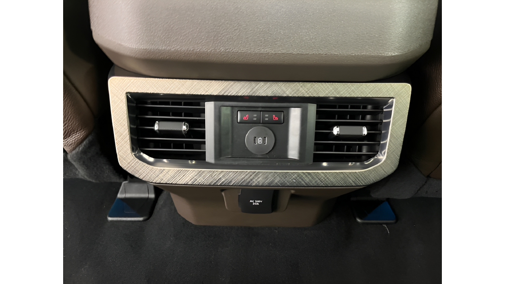 New 2026 Star White Metallic Tri-Coat Ford F-350® King Ranch® image 20