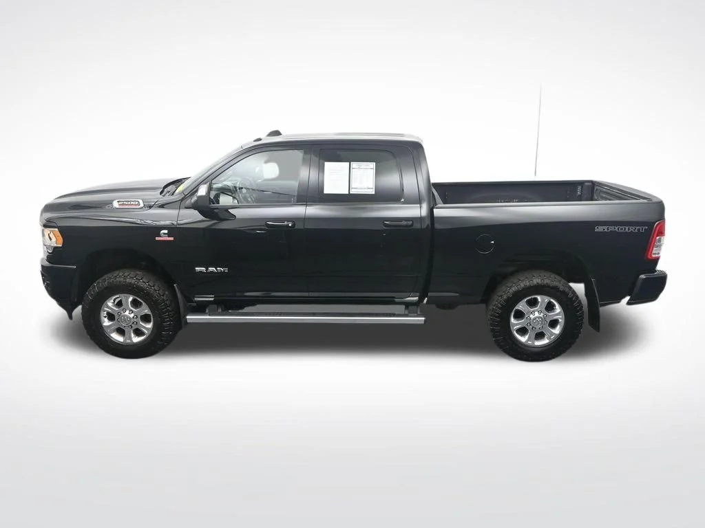 Used 2020 Diamond Black Ram Big Horn image 38