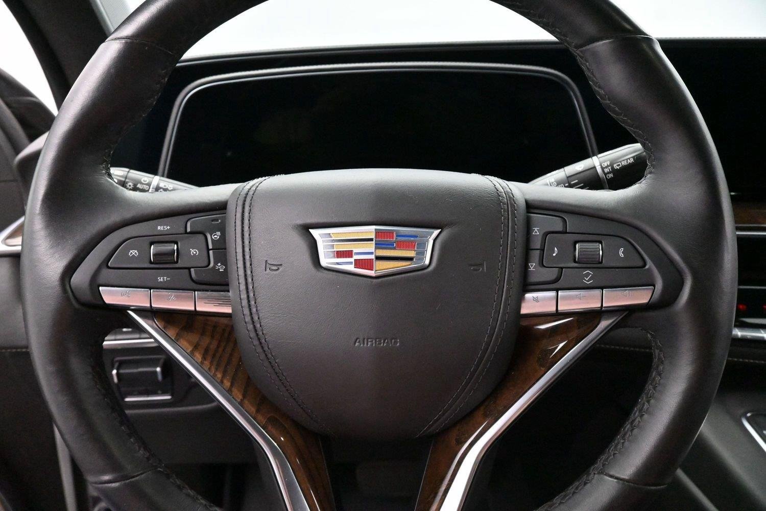 Used 2021 CRYSTAL WHITE TRICOAT Cadillac Sport Platinum image 19
