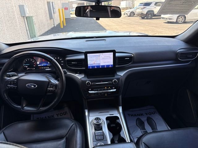 Used 2020 White Metallic Ford XLT image 32