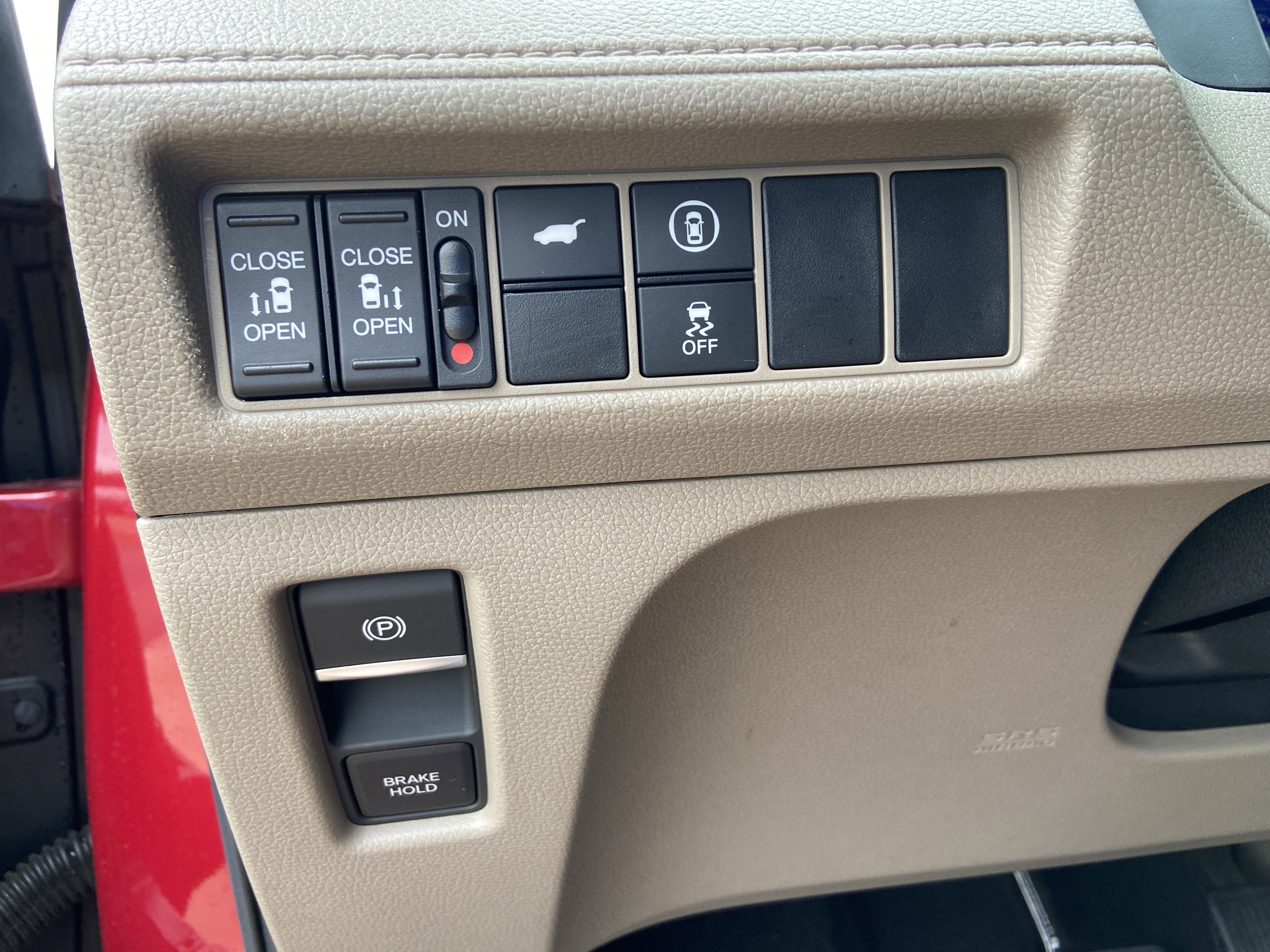 Used 2023 Radiant Red Metallic II Honda EX-L image 44