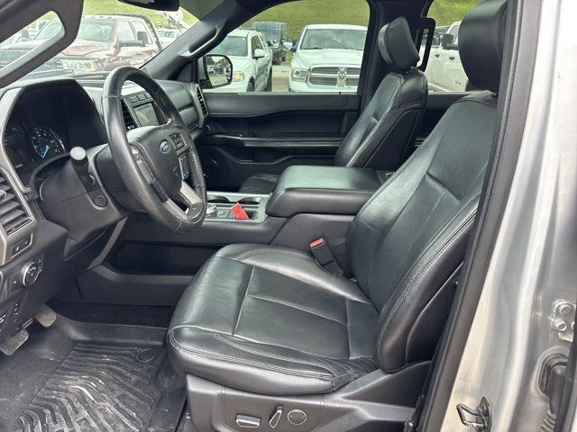 Used 2018 Silver Ford XLT image 16