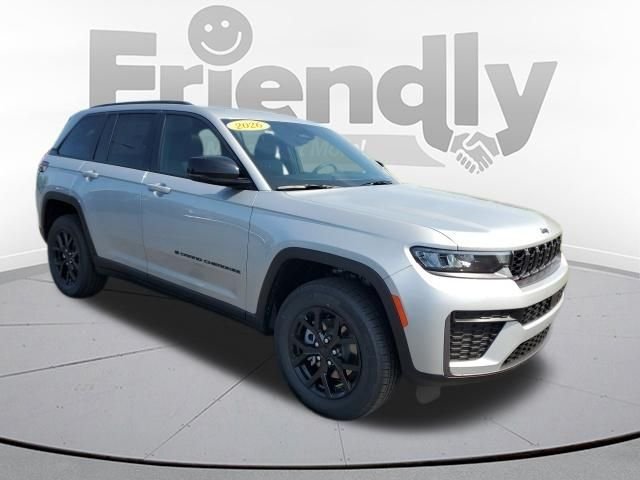 New 2026 Silver Zynith Exterior Paint Jeep Laredo Altitude image 7
