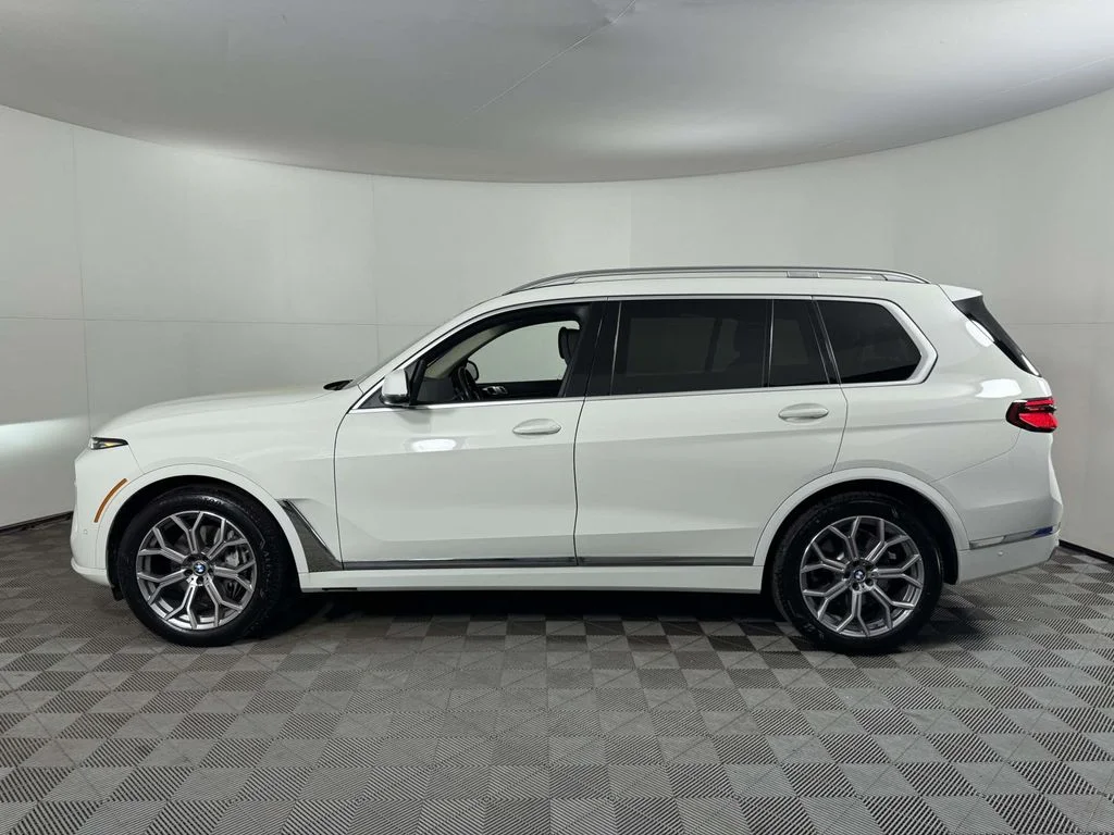 Certified Used 2024 White BMW xDrive40i image 11