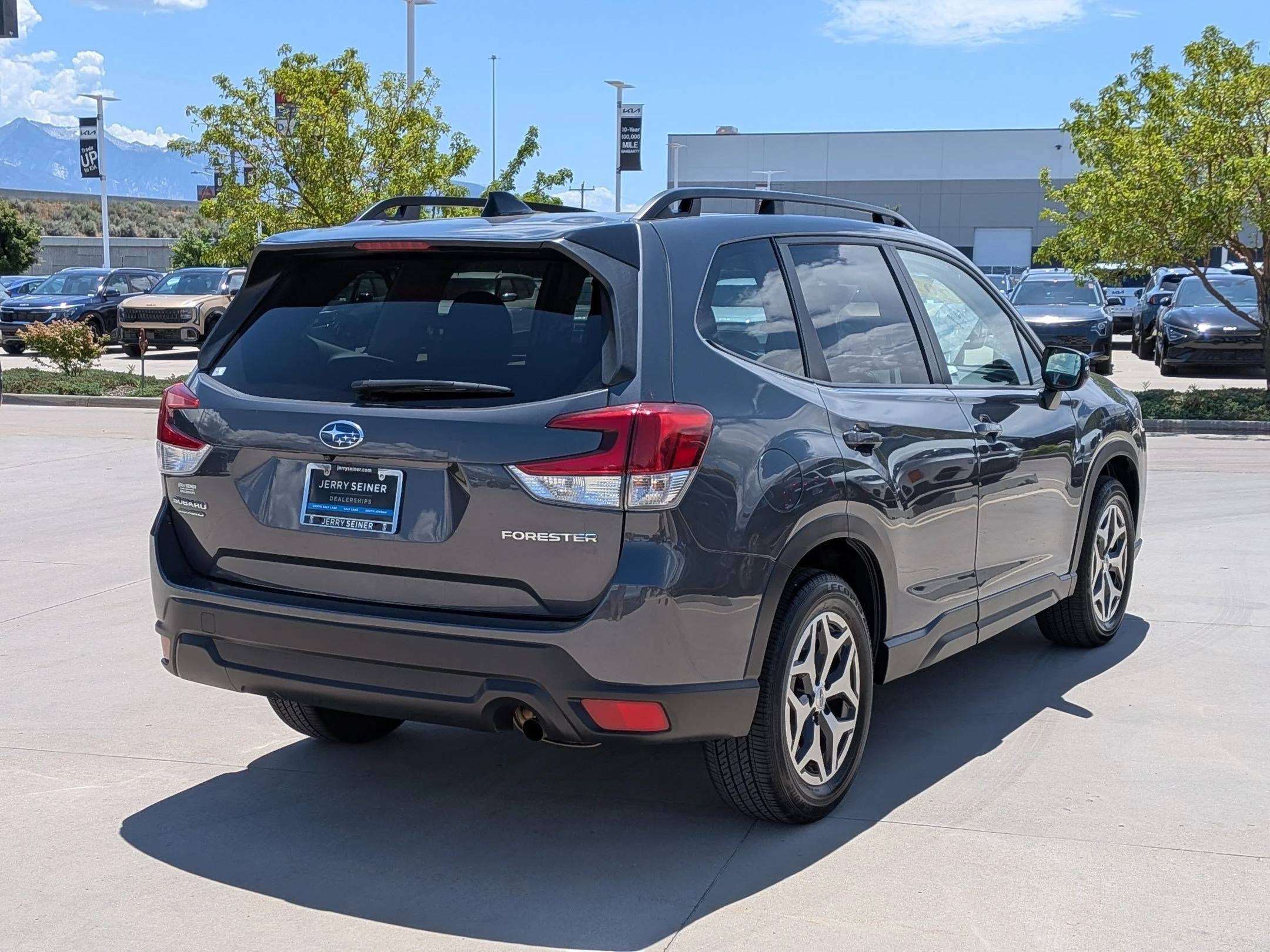 2024 Subaru Forester Premium - Photo 6