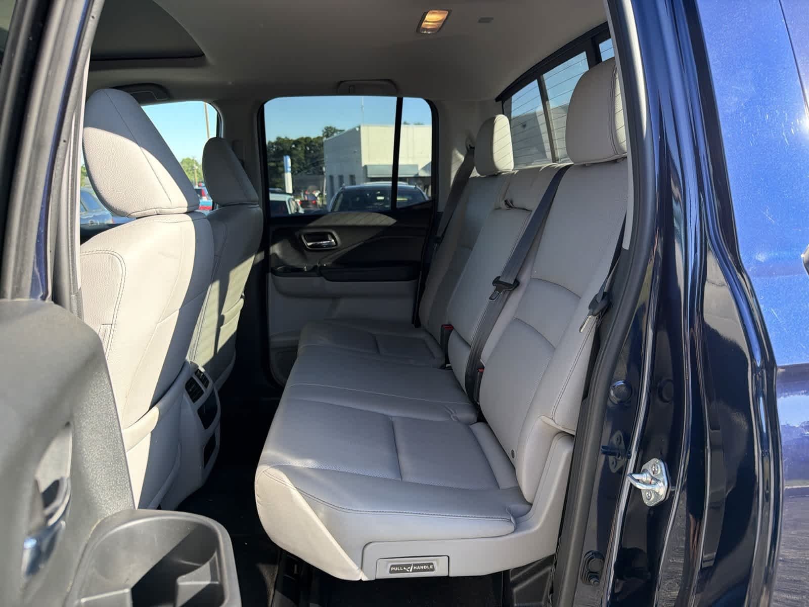 Used 2023 Obsidian Blue Pearl Honda RTL image 10