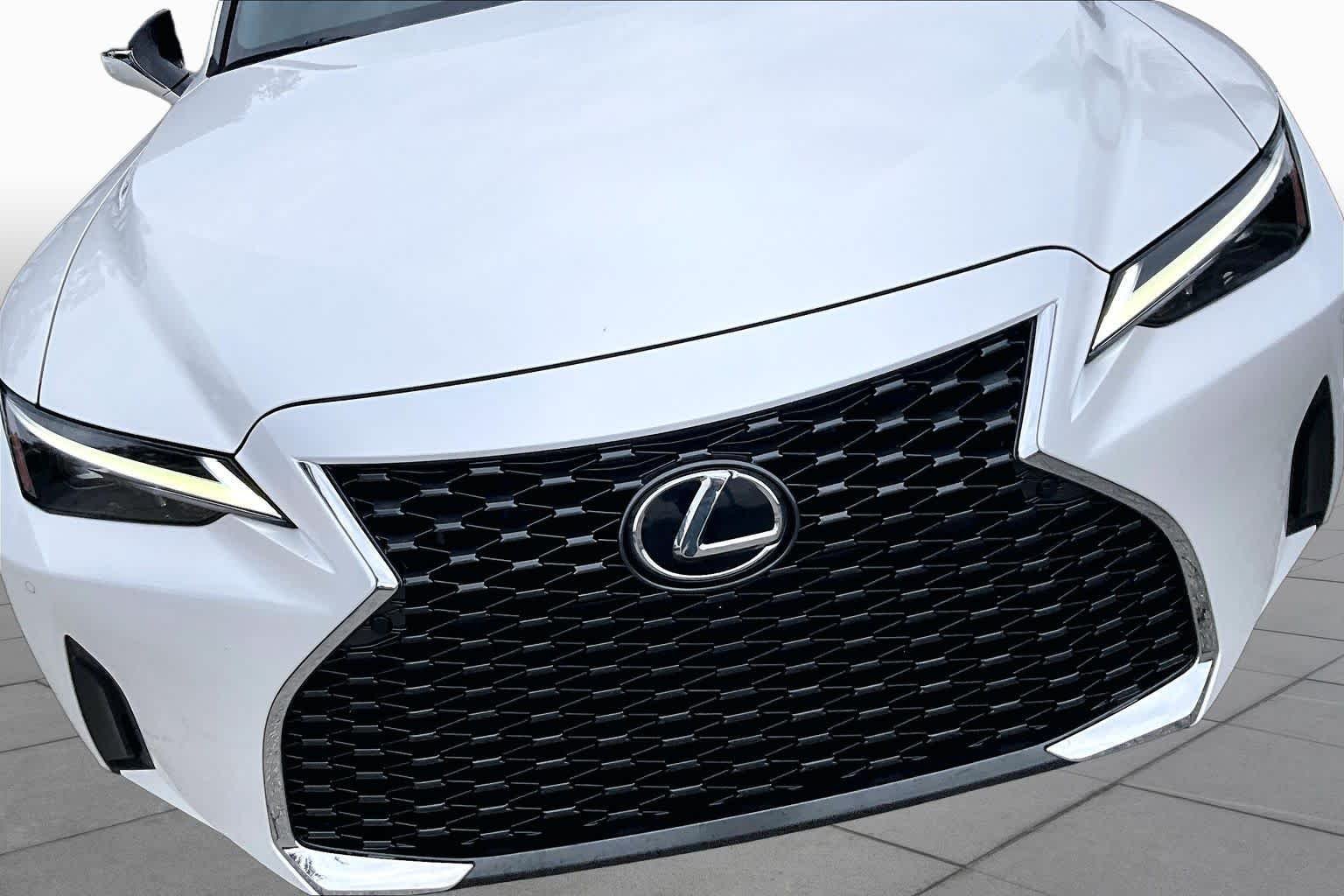 Used 2023 Eminent White Pearl Lexus  image 30