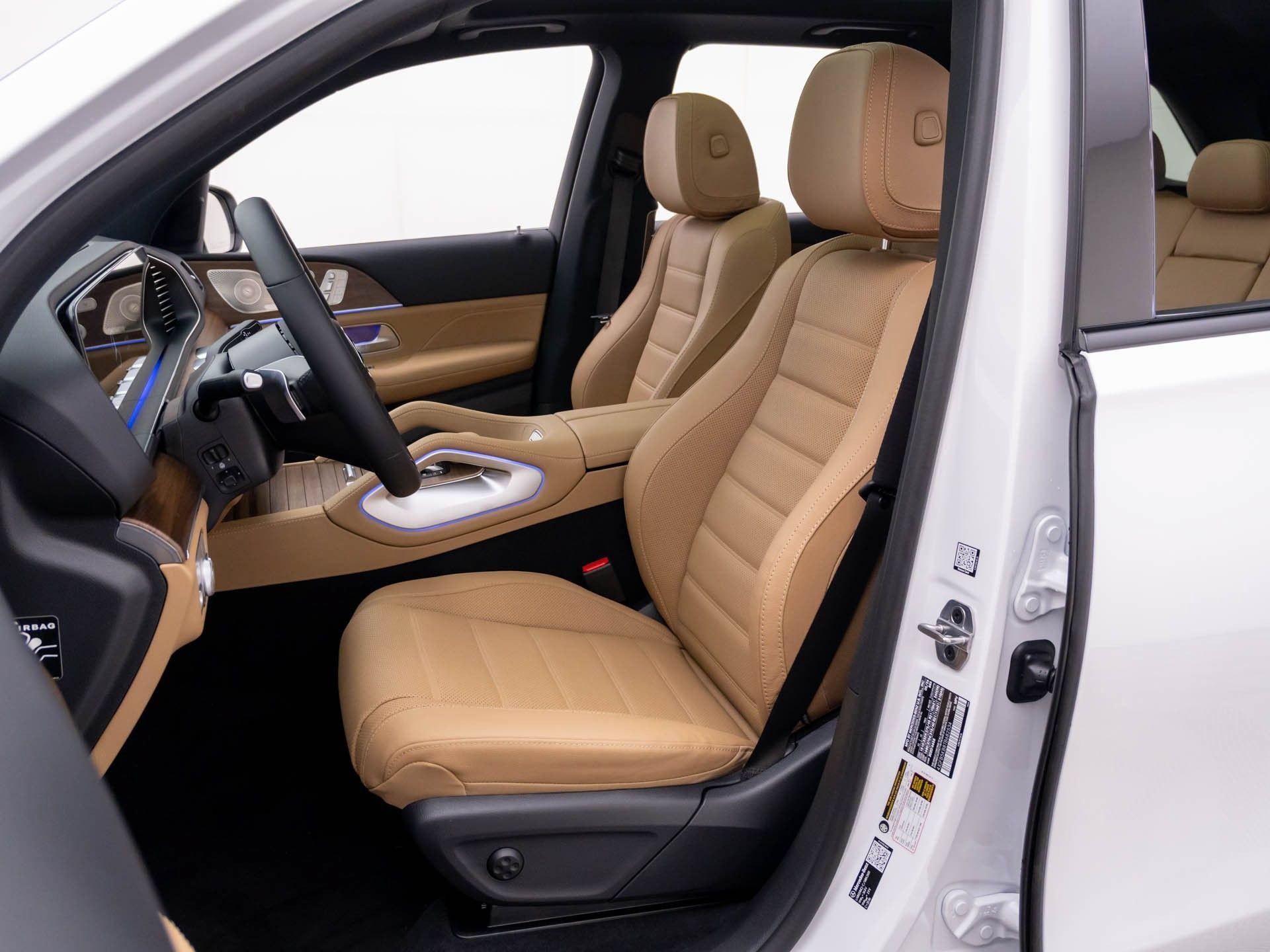 New 2026 MANUFAKTUR Moonlight White Metallic Mercedes-Benz GLE 450 image 60