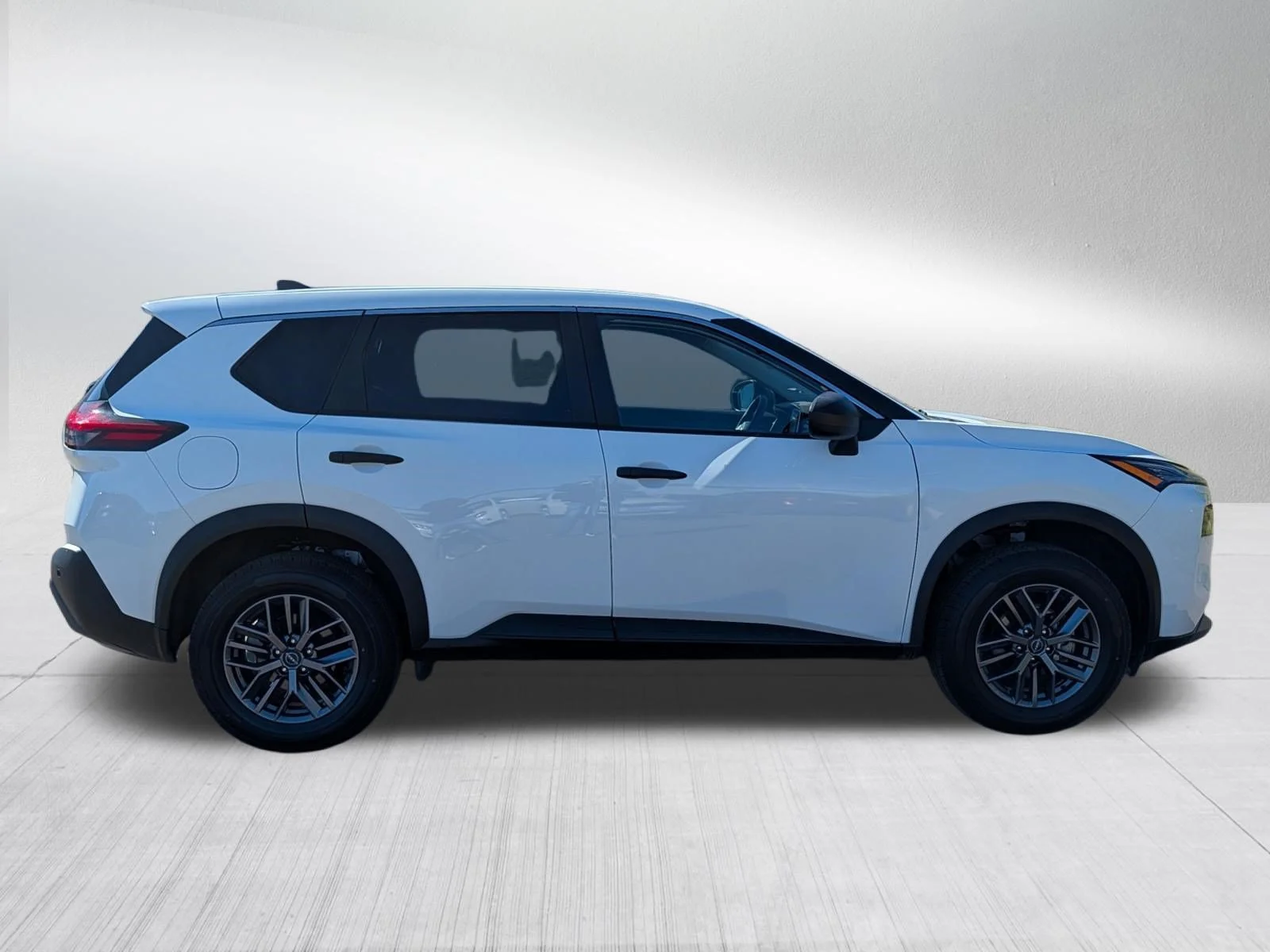 Used 2023 Glacier White Nissan S image 8