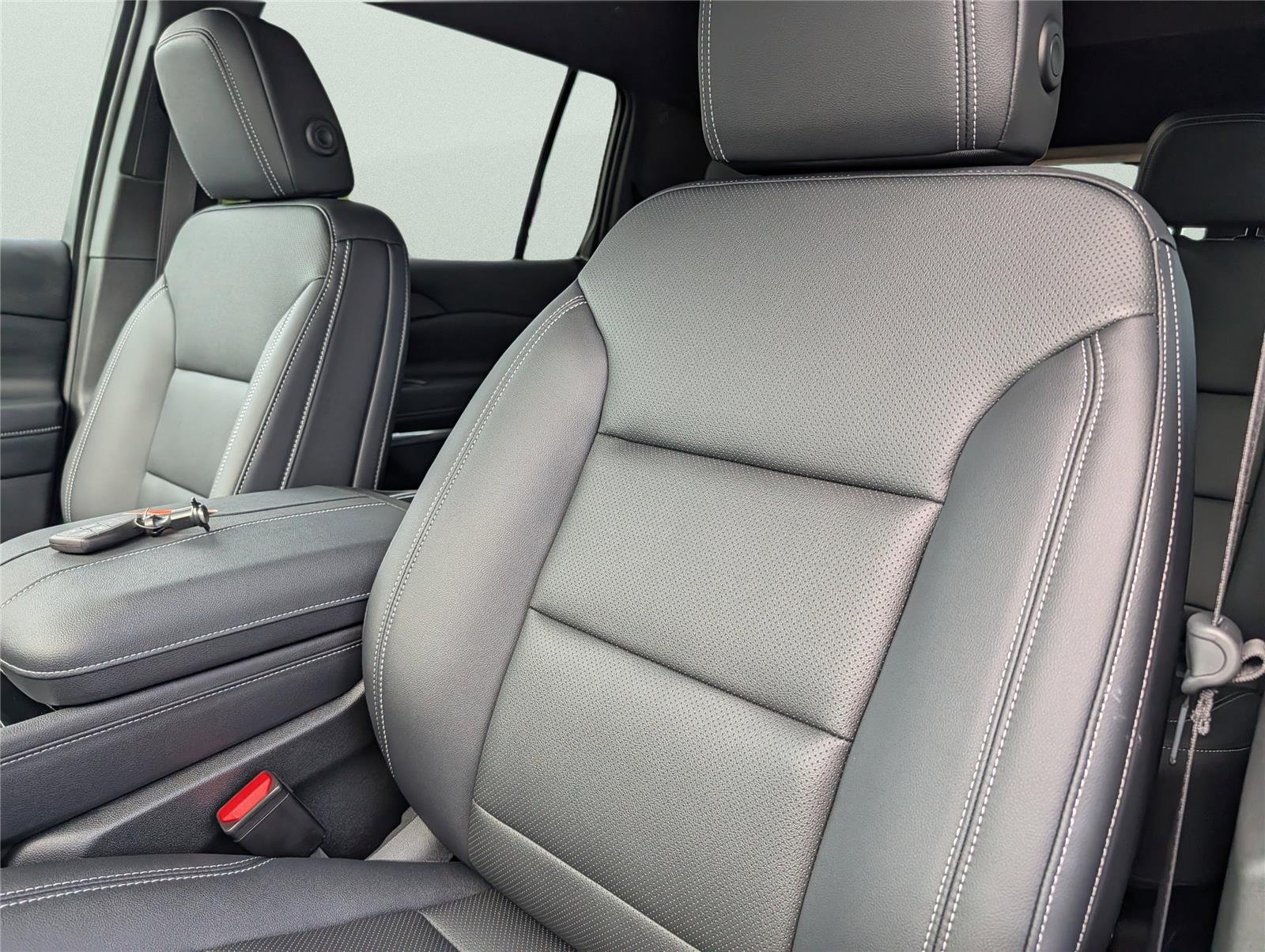 New 2026 Sterling Gray Metallic Chevrolet LT image 40