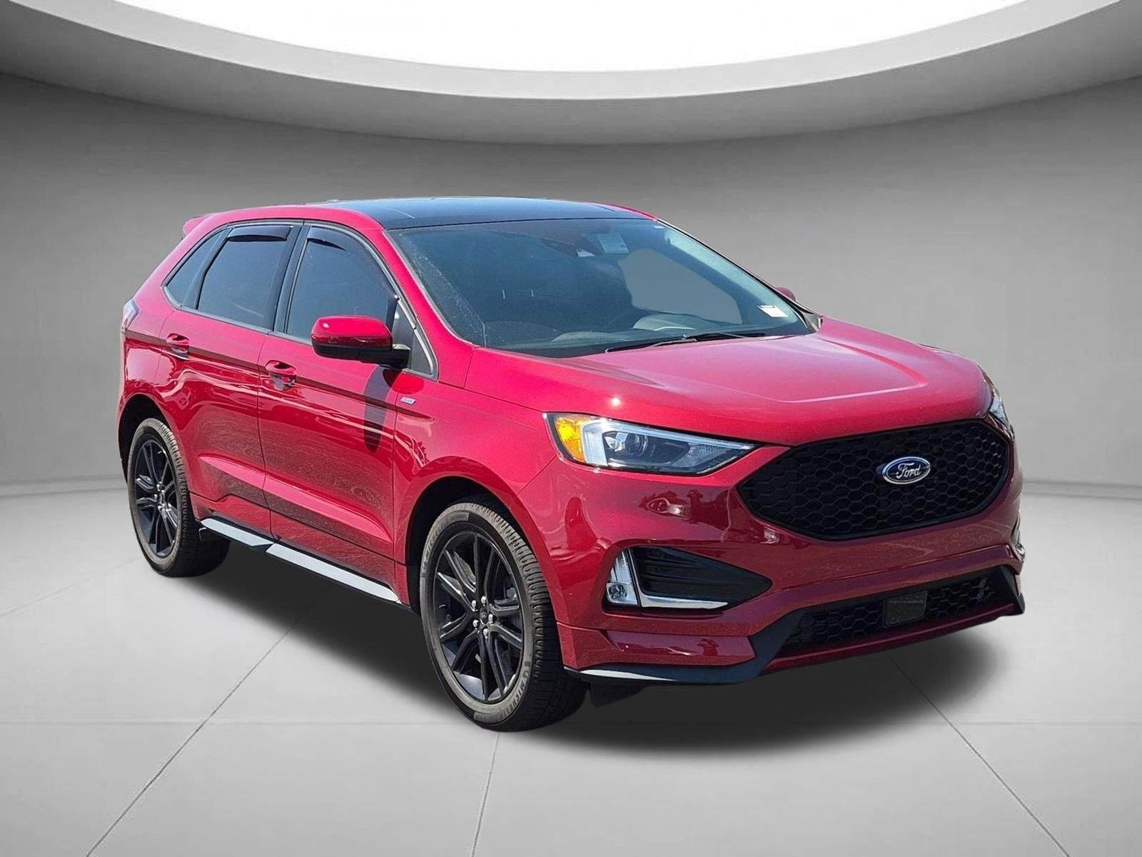 Used 2022 Rapid Red Metallic Tinted Clearcoat Ford ST-Line image 7
