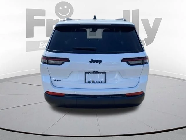 Used 2025 White Jeep Altitude X image 4