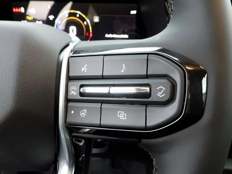 2026 Chevrolet Colorado LT - Photo 12