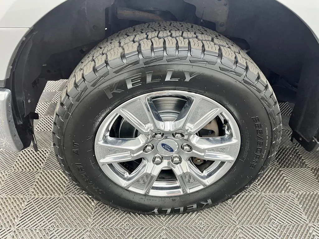 Used 2015  Ford XLT image 14
