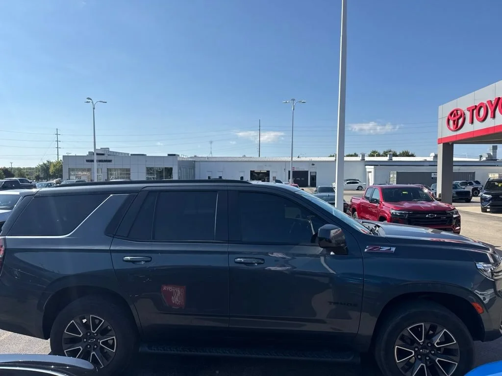 Used 2021 Black Chevrolet Z71 image 2