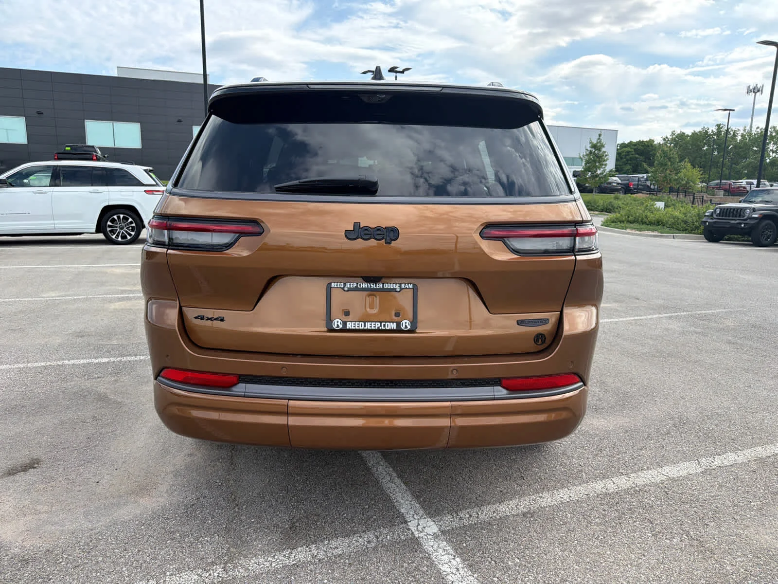 New 2026 Copper Shino Metallic Clear-Coat Exterior Paint Jeep Summit image 5