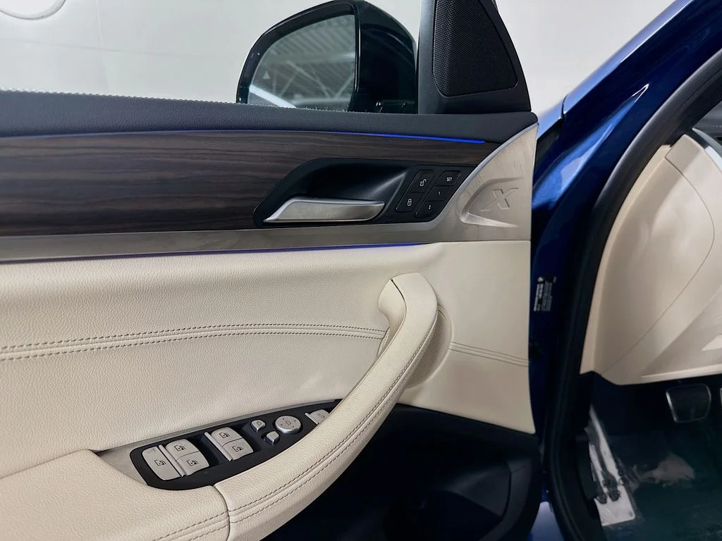 Used 2021 Blue Metallic BMW xDrive30i image 24