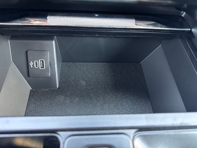 New 2026 Iconic Silver Metallic Ford Lariat® image 29