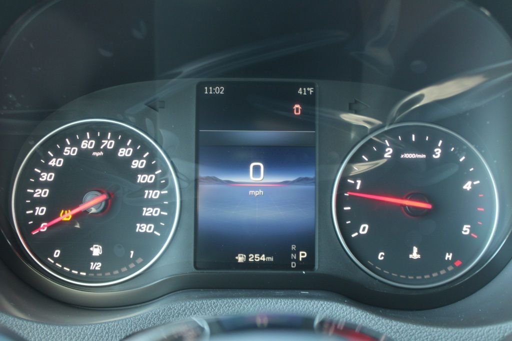 New 2026 Arctic+White Mercedes-Benz Crew 144 WB image 25