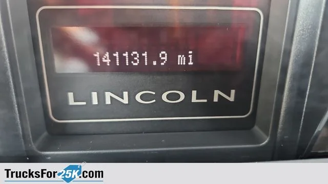 Used 2012 Ingot Silver Lincoln Base image 12