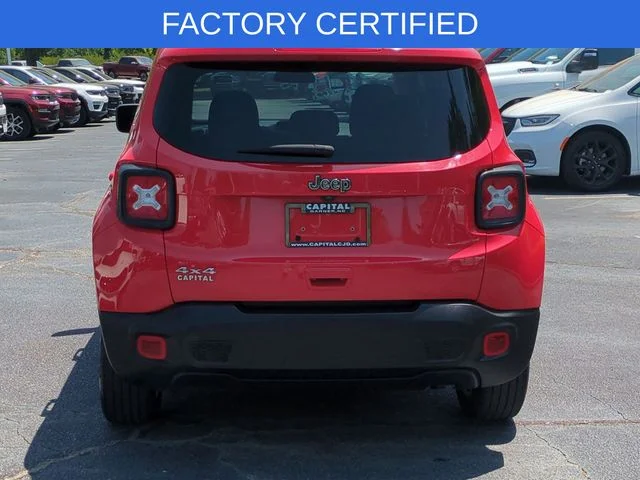 Used 2023 Red Jeep Latitude image 4